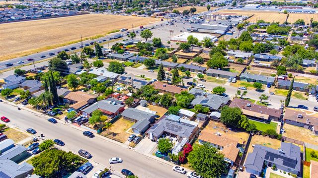 27164 Parkwood Avenue, Madera, CA 93637