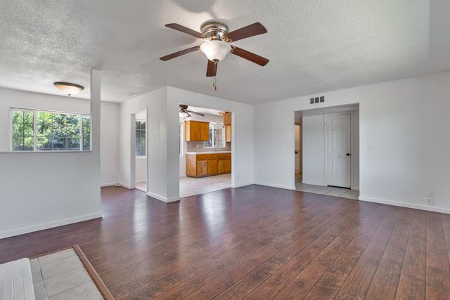 27164 Parkwood Avenue, Madera, CA 93637