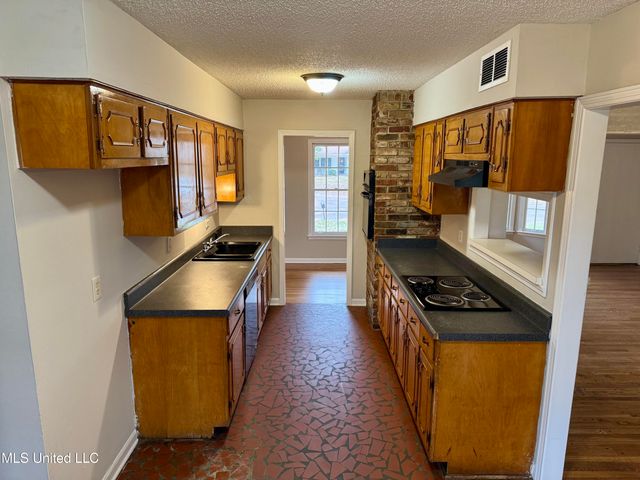 8509 Farmington Cove, Southaven, MS 38671