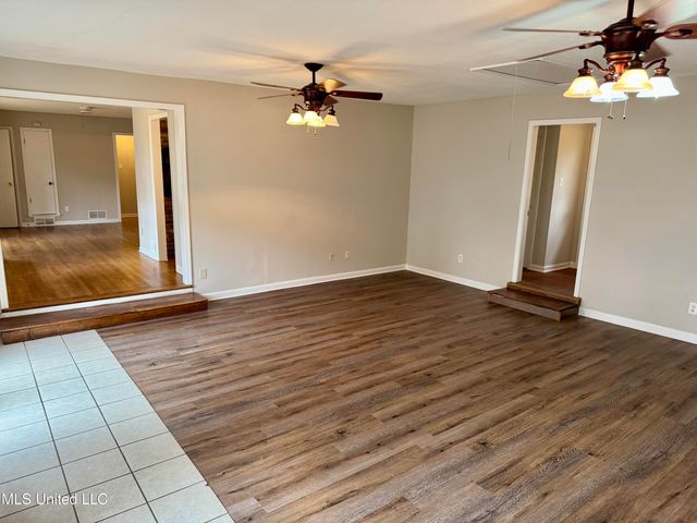 8509 Farmington Cove, Southaven, MS 38671