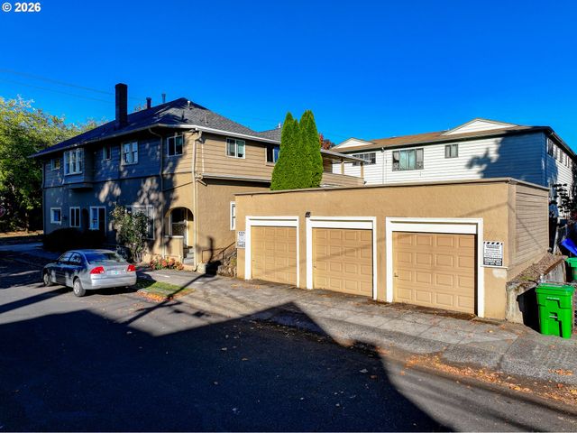 1712 Se MAIN St, Portland, OR 97214
