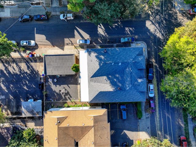 1712 Se MAIN St, Portland, OR 97214
