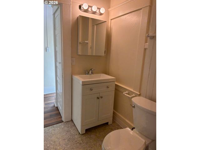1712 Se MAIN St, Portland, OR 97214