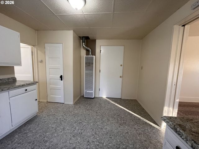 1712 Se MAIN St, Portland, OR 97214