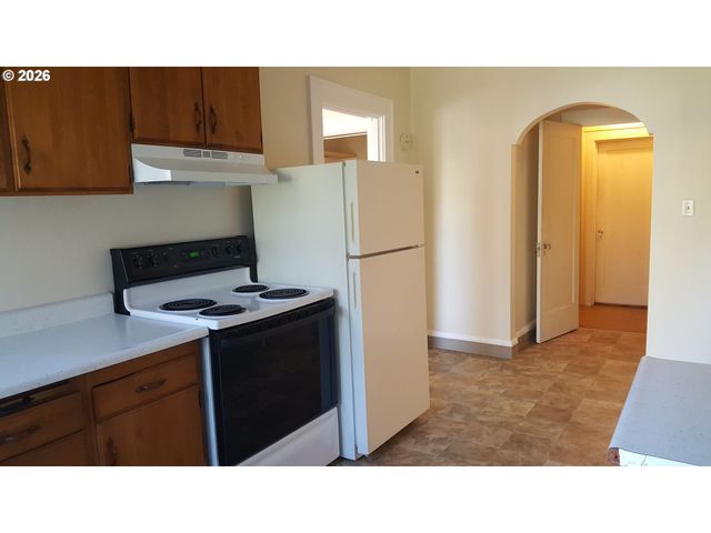 1712 Se MAIN St, Portland, OR 97214