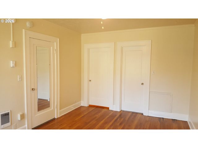 1712 Se MAIN St, Portland, OR 97214