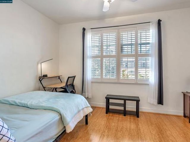 2036 SERRA LN, Hercules, CA 94547