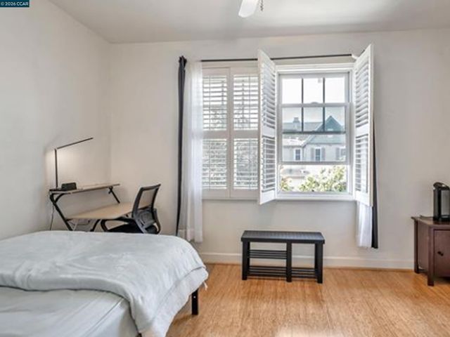 2036 SERRA LN, Hercules, CA 94547