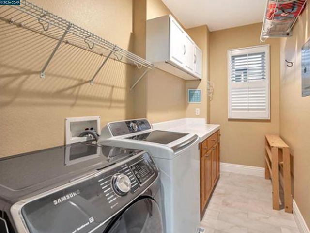 2036 SERRA LN, Hercules, CA 94547