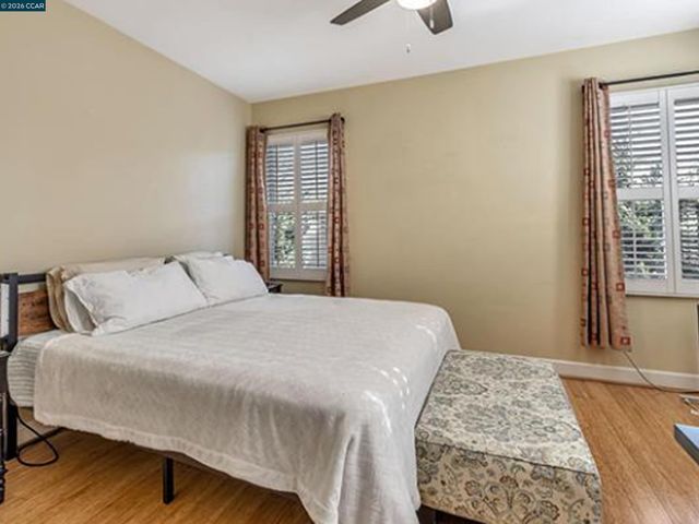 2036 SERRA LN, Hercules, CA 94547