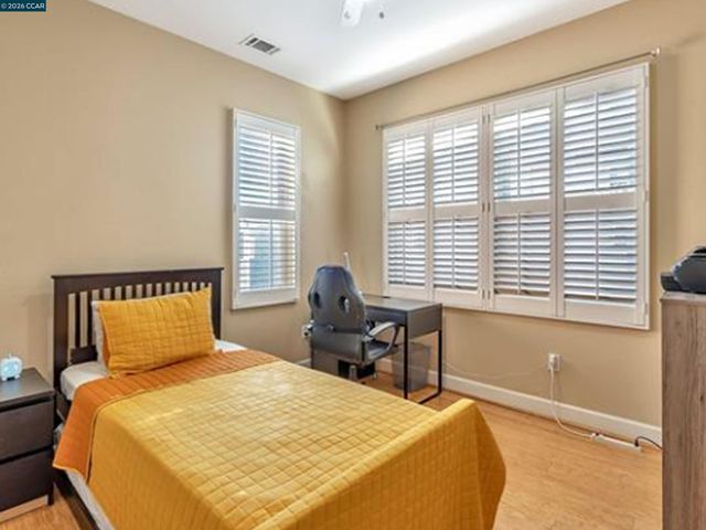 2036 SERRA LN, Hercules, CA 94547