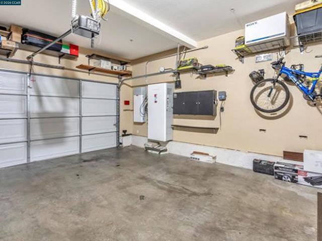 2036 SERRA LN, Hercules, CA 94547