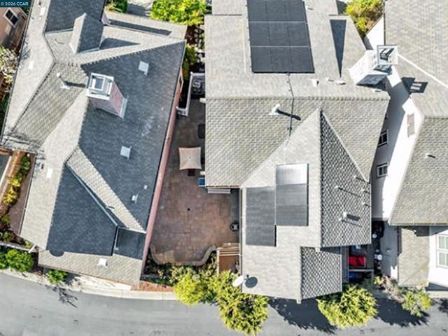 2036 SERRA LN, Hercules, CA 94547