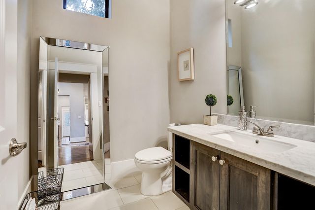 5655 Locke Lane, Houston, TX 77056