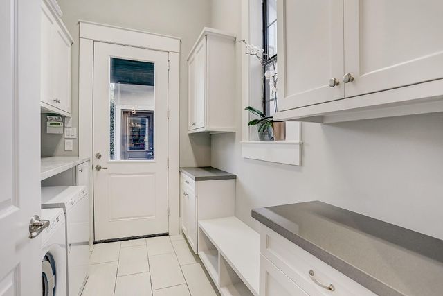 5655 Locke Lane, Houston, TX 77056