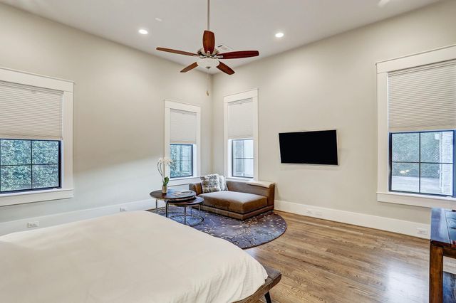 5655 Locke Lane, Houston, TX 77056