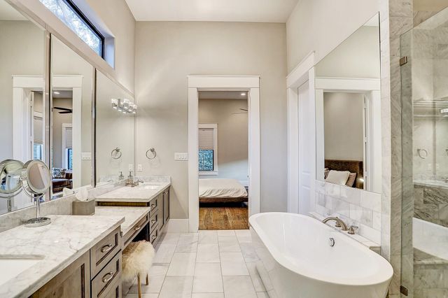 5655 Locke Lane, Houston, TX 77056