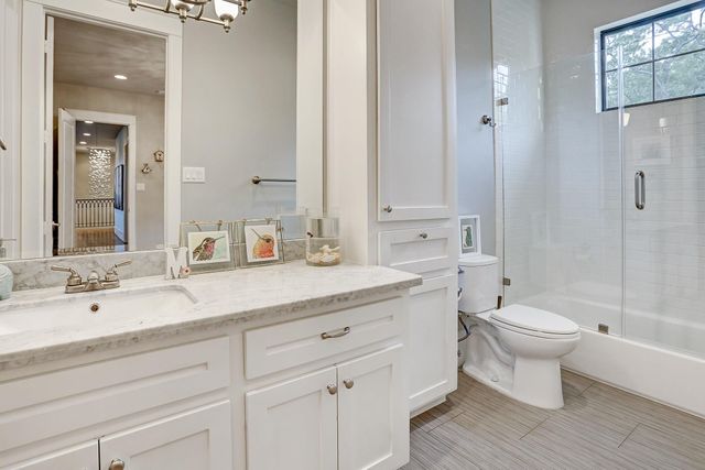 5655 Locke Lane, Houston, TX 77056