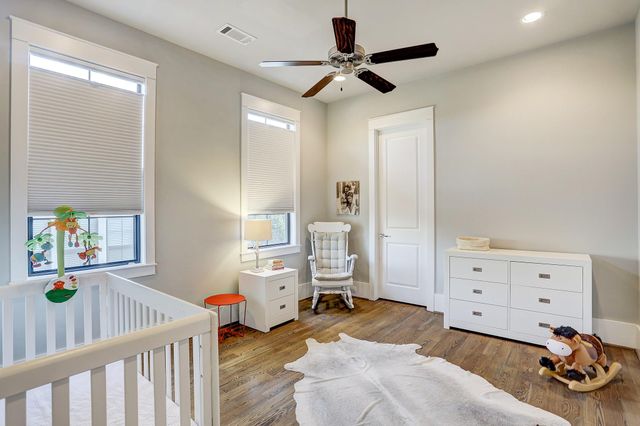 5655 Locke Lane, Houston, TX 77056