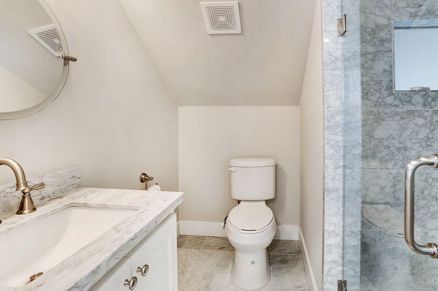 5655 Locke Lane, Houston, TX 77056