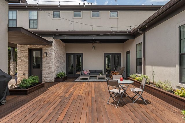 5655 Locke Lane, Houston, TX 77056