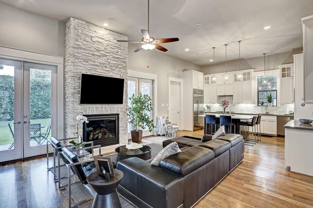 5655 Locke Lane, Houston, TX 77056