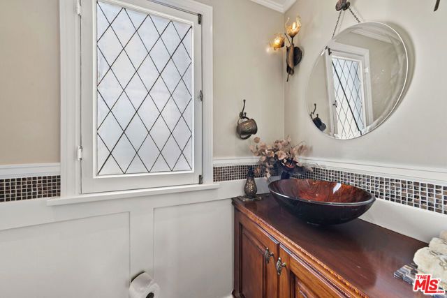 401 N Mccadden Place, Los Angeles, CA 90004