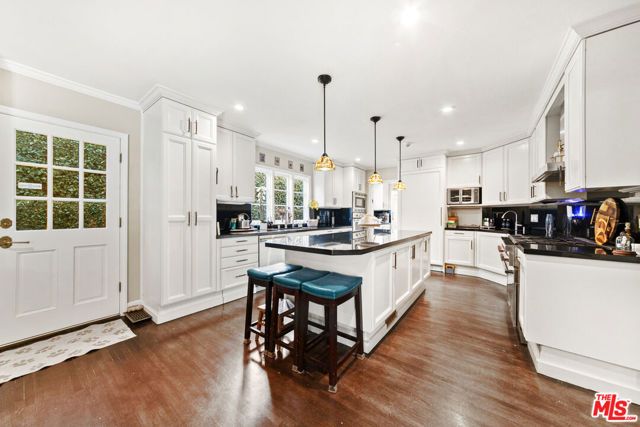 401 N Mccadden Place, Los Angeles, CA 90004