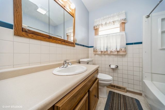 633 Clegg Road, West Des Moines, IA 50265