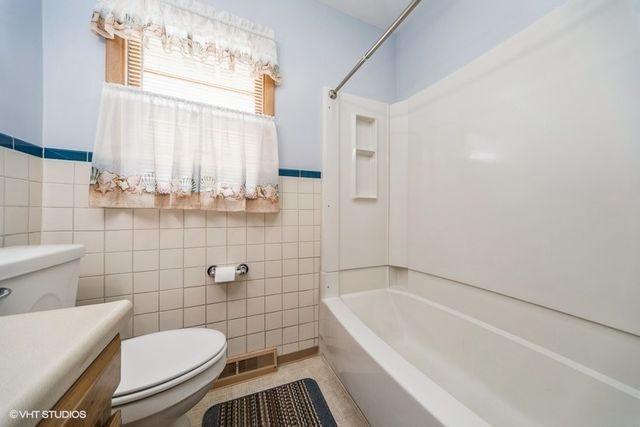 633 Clegg Road, West Des Moines, IA 50265