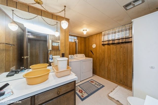 633 Clegg Road, West Des Moines, IA 50265