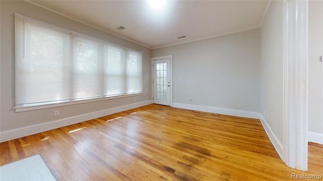 12061 Upper Unit Cloverlawn, Detroit, MI 48204