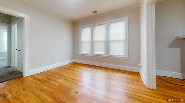 12061 Upper Unit Cloverlawn, Detroit, MI 48204