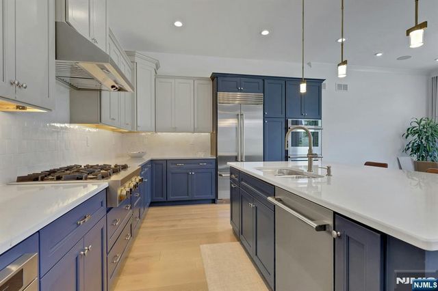 111 Woodmont Circle, River Vale, NJ 07675