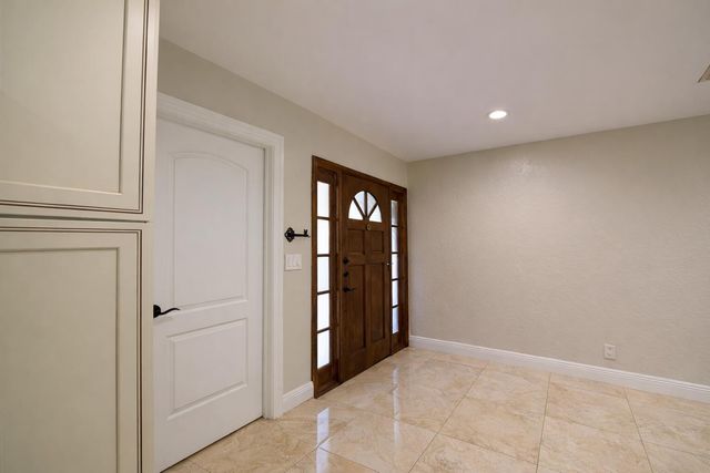 9044 Villa Portofino Circle, Boca Raton, FL 33496