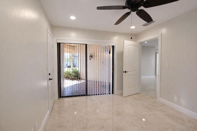 9044 Villa Portofino Circle, Boca Raton, FL 33496