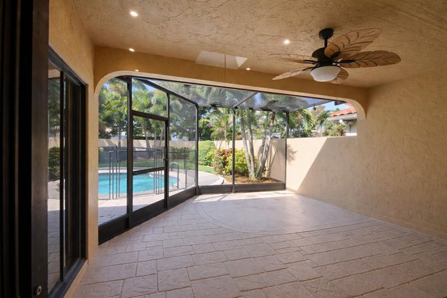 9044 Villa Portofino Circle, Boca Raton, FL 33496