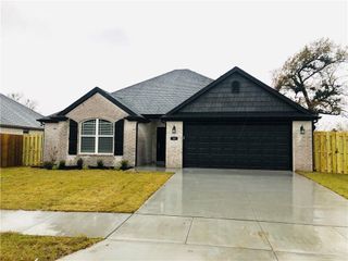 53 S Geranium Lane, Fayetteville, AR 72704