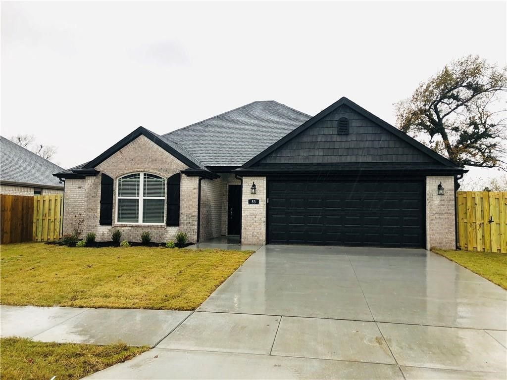 53 S Geranium Lane, Fayetteville, AR 72704