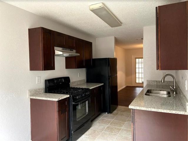 12103 Sunderland DR, Austin, TX 78753