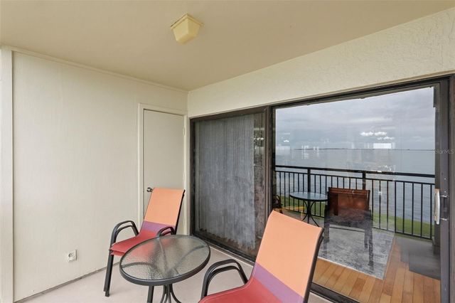 6372 PALMA DEL MAR BOULEVARD S 207, St Petersburg, FL 33715