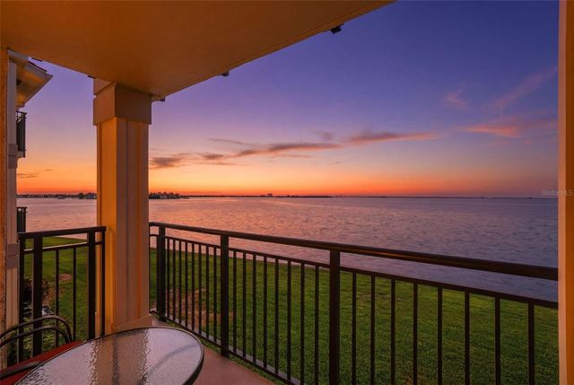 6372 PALMA DEL MAR BOULEVARD S 207, St Petersburg, FL 33715