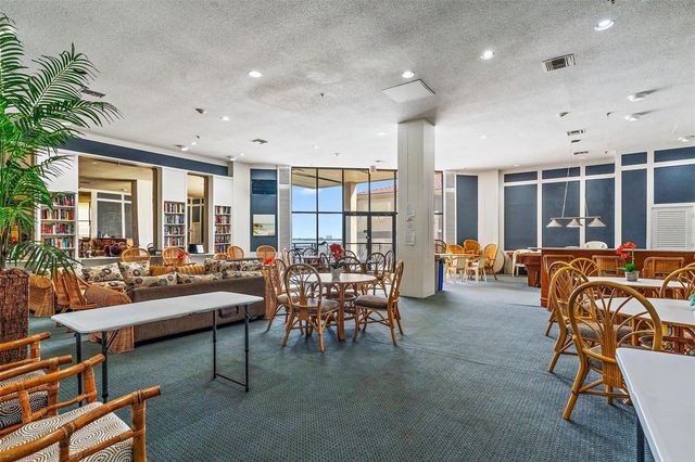 6372 PALMA DEL MAR BOULEVARD S 207, St Petersburg, FL 33715