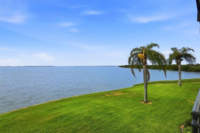 6372 PALMA DEL MAR BOULEVARD S 207, St Petersburg, FL 33715