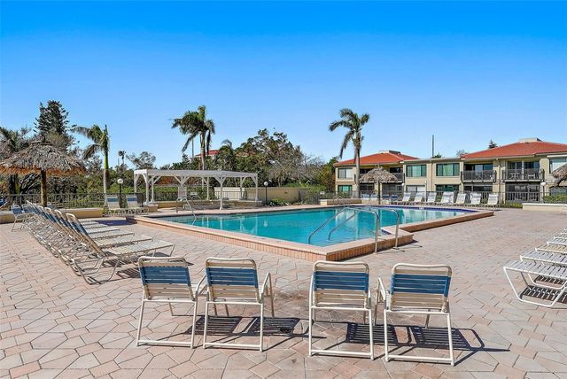 6372 PALMA DEL MAR BOULEVARD S 207, St Petersburg, FL 33715