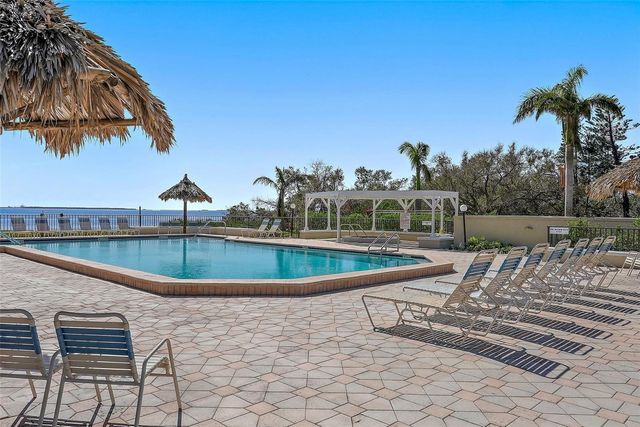 6372 PALMA DEL MAR BOULEVARD S 207, St Petersburg, FL 33715