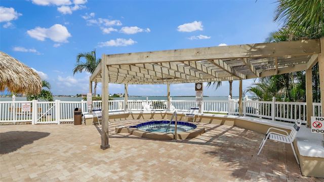 6372 PALMA DEL MAR BOULEVARD S 207, St Petersburg, FL 33715