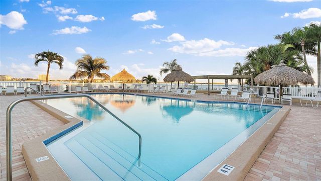 6372 PALMA DEL MAR BOULEVARD S 207, St Petersburg, FL 33715