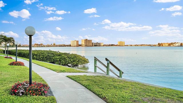 6372 PALMA DEL MAR BOULEVARD S 207, St Petersburg, FL 33715
