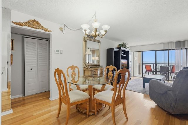 6372 PALMA DEL MAR BOULEVARD S 207, St Petersburg, FL 33715
